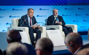 Russian Foreign Minister Sergei Lavrov meets with Valdai Discussion Club members