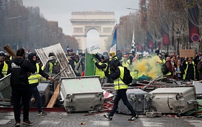 Political Crisis in France: Locked by Elites