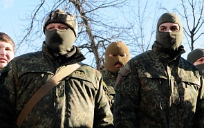 Ukraine Crisis: Extremists Are on Both Sides