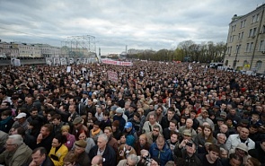 Elite Ideology, Mass Protests, and Russia’s Democratic Prospects