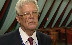Vitaly Shlykov: Russia Gives Up Mass Army 
