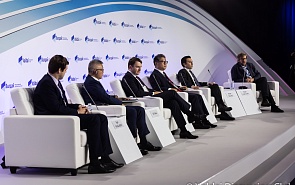 Photo Gallery: Session 9. Breaking New Ground in the World Economy: Asia as a Driver of Growth or Space for Confrontation? 